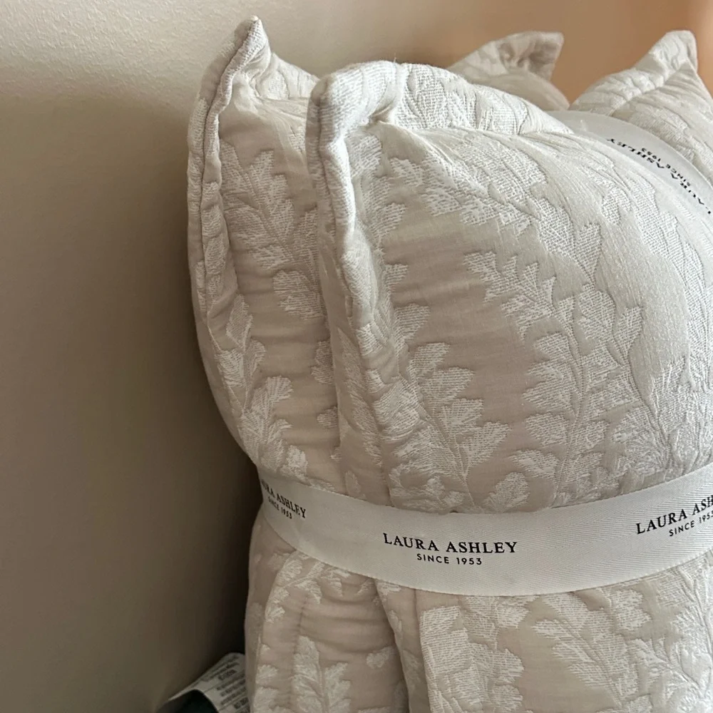 Laura Ashley Waxham Pillows White & Ivory Leaf Print Set of 2 Gorgeous! NEW!
